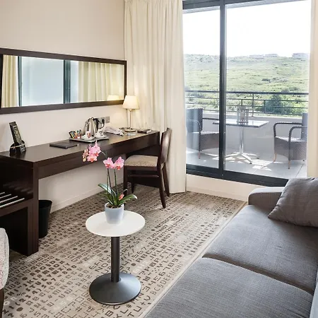 Отель Mercure La Duranne Gare Tgv 4*