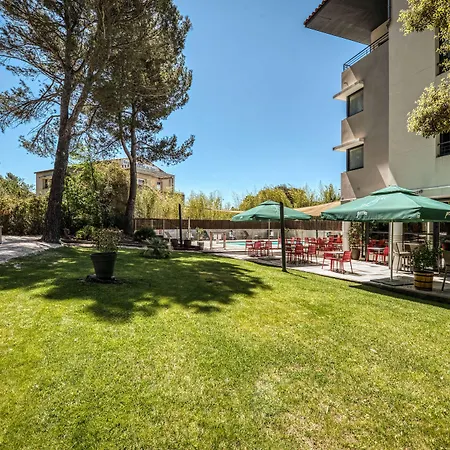 Mercure La Duranne Gare Tgv Отель 4*