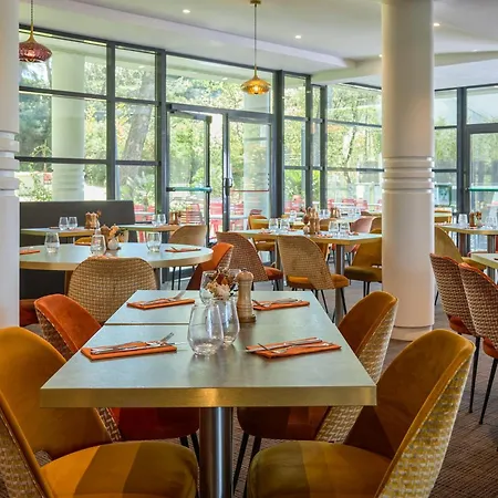 Mercure La Duranne Gare Tgv Отель